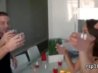 Group of girlfriends start an pesta seks at a katelu