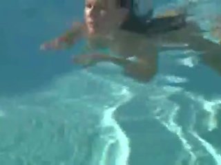 Lucius con rihanna - piscina diversión - parte 1